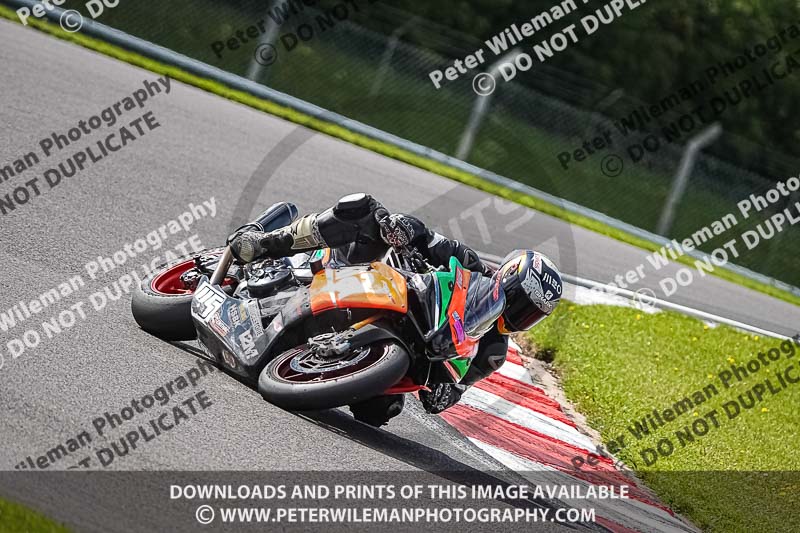 donington no limits trackday;donington park photographs;donington trackday photographs;no limits trackdays;peter wileman photography;trackday digital images;trackday photos